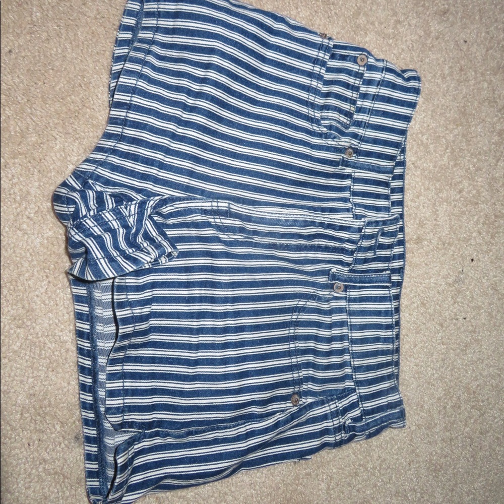 American Eagle Stretchy short shorts